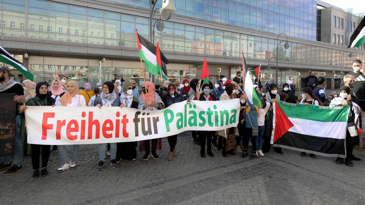 Demonstration in Berlin anlässlich der Unruhen in Sheikh Jarrah in Jerusalem