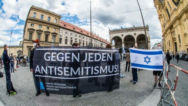 Demonstration gegen Antisemitismus in München