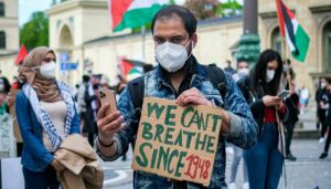 Antisemitismus: Demonstrant in München spricht Israel das Existenrecht ab