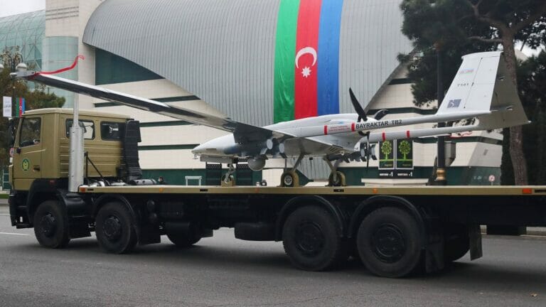 Türkische Kampfdrohne "Bayraktar TB2" kam etwa im Krieg zwischen Armenien und Aserbaidschan zum Einsatz