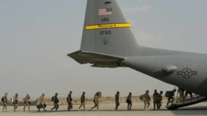 Die USA ziehen in einem Strategiewechsel große Teile ihres Militärs aus Nahem Osten ab