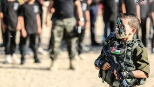 In ihren Sommercamps züchtet die Hamas Kindersoldaten heran