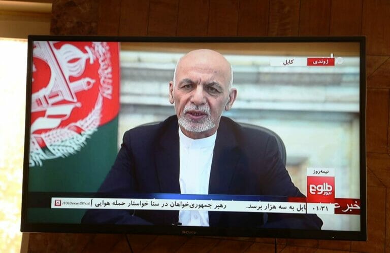 Auch eine Fernsehansprache von Afghanistans Präsident Ashraf Ghani konnte am Siegeszug der Taliban nichts ändern. (© imago images/Xinhua)