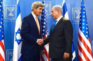 Wollte Netanjahu 2013 das angeblich so erfolgreiche „Modell Afghanistan“ schmackhaft machen: US-Außenminister John Kerry. (© imago images/ZUMA Wire)
