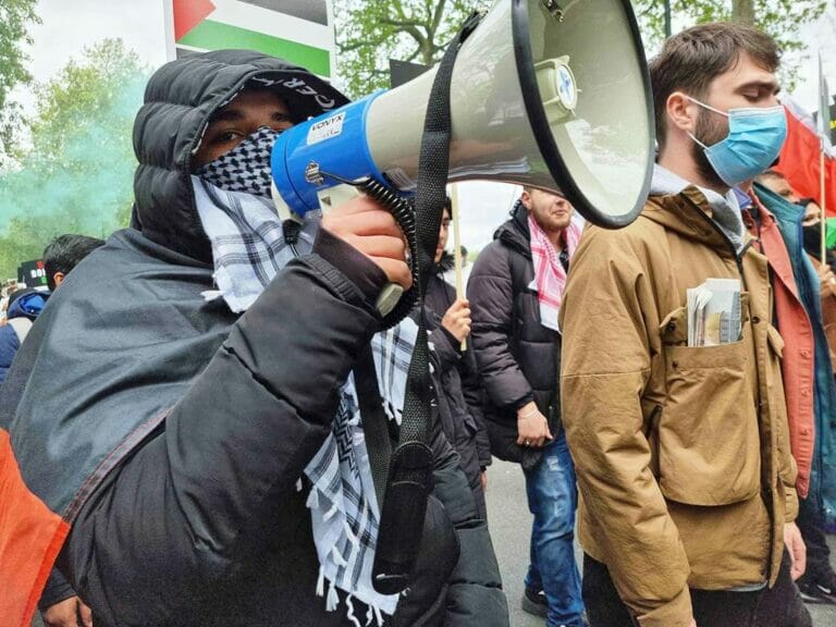 Während des Gaza-Krieges wurde der Hass auf Israel in London nicht nur in wütenden Demonstrationen auf die Straße gebracht, die Polizei verzeichnete auch einen Rekord an antisemitischen Vorfällen. (© <a href="http://www.imago-images.de">imago images</a>/UIG)