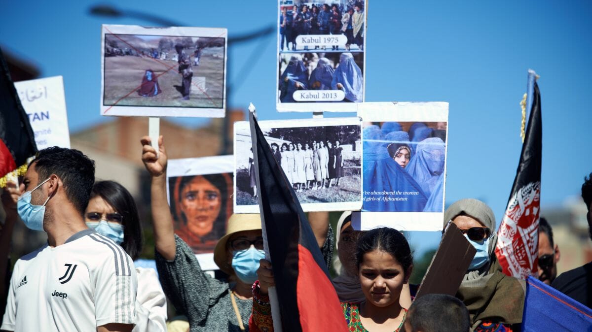 Solidaritätsdemonstration für afghanische Frauen in Frankreich