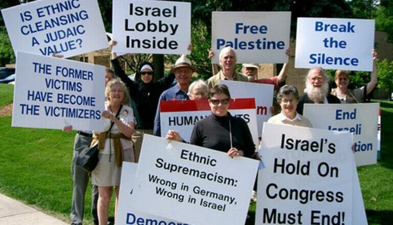 Antisemitische Demonstration vor der Synagoge in Michigans Universitätsstadt Ann Arbor