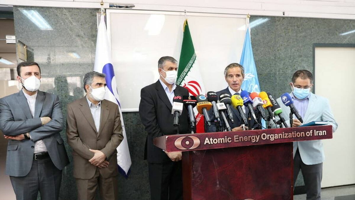 IAEO Chef Grossi (ohne Maske) in Teheran