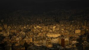 Beirut liegt wegen Stromausfällen und Treibstoffmangel im Dunkeln
