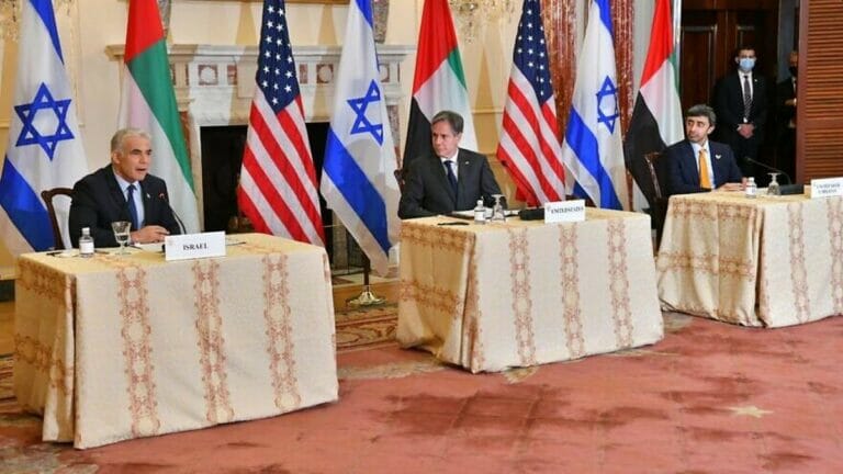 Die Außenminister Israels, der USA und der VAE trafen zu einem Gipfel in Washington zusammen