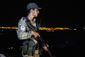 Kämpfer einer mit der Türkei verbündeten syrischen Miliz im Grenzgebiet Syrien-Türkei. (© imago images/NurPhoto)