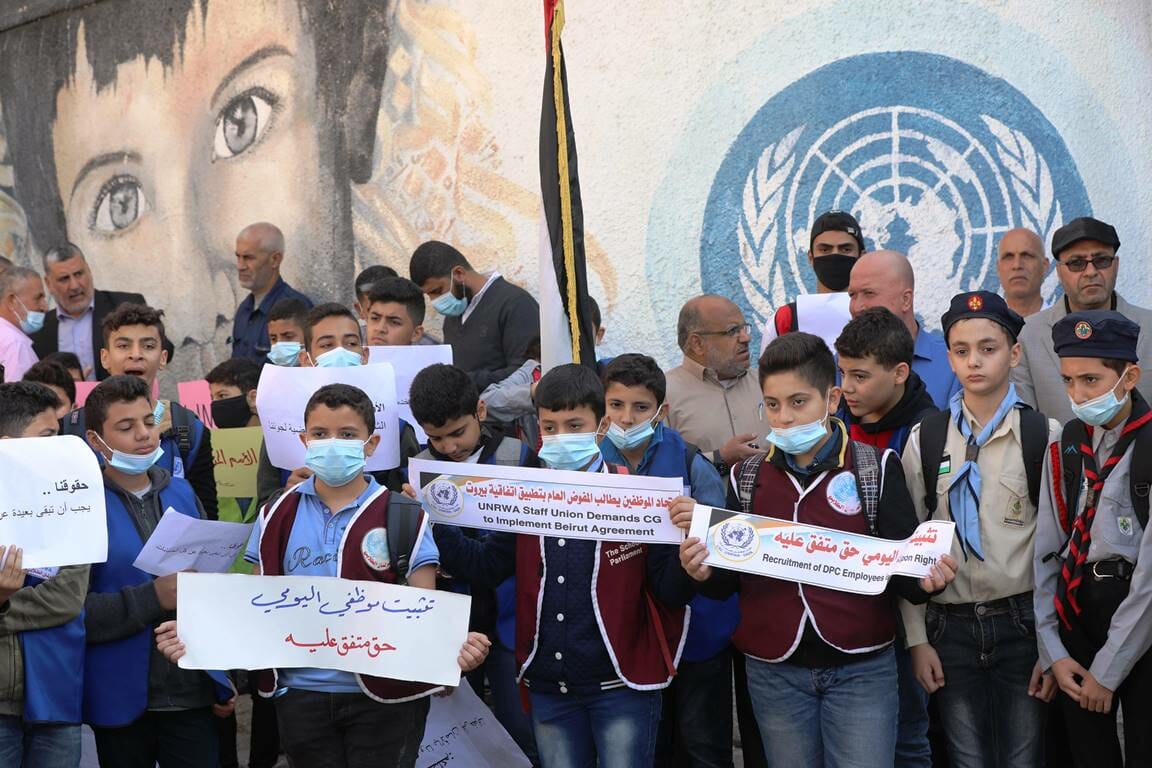 In Gaza ließe die UNRWA Kinder zu einer Demonstration aufmarschieren, um die Geberkonferenz in Brüssel unter Druck zu setzen. (© imago images/ZUMA Wire)
