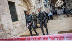 Israelische Sicherheitskräfte nach dem Terroranschlag in der Altstadt von Jerusalem