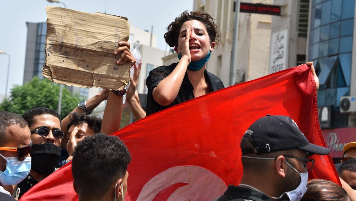 Fast 50% der tunesischen Jugendlichen bezeichen sich selbst als nicht religiös