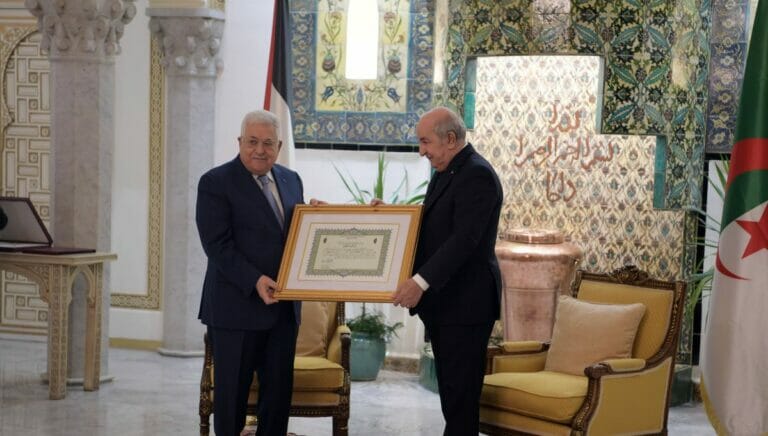 Mahmud abbas zu Besuch beim algerischen Präsidenten Abdelmadjid Tebboune
