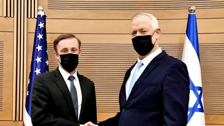 Israels Verteidigungsminister Benny Gantz bei seinem Treffen mit dem Nationalen Sicherheitsberater der USA Jake Sullivan