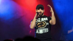Der Rapper Sinan-G, tut sich öffentlich als Hisbollah-Anhäger und Judenhasser hervor