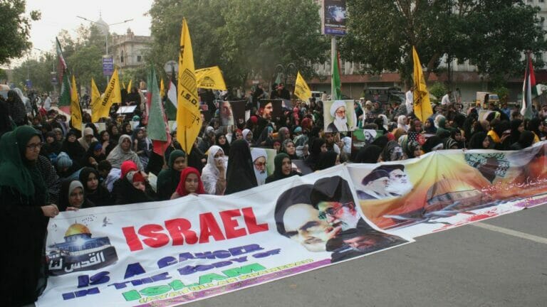 "Israel ist das Krebsgeschwür im Körper des Islam": Al-Quds-Tag in Pakistan