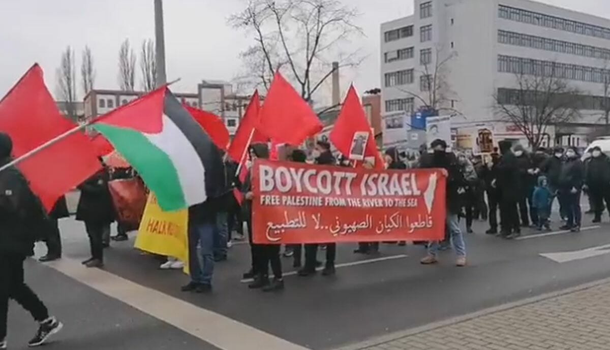 Die PFLP-Vorfeldorganisation Samidoun auf der »Liebknecht-Luxemburg-Demonstration« in Berlin