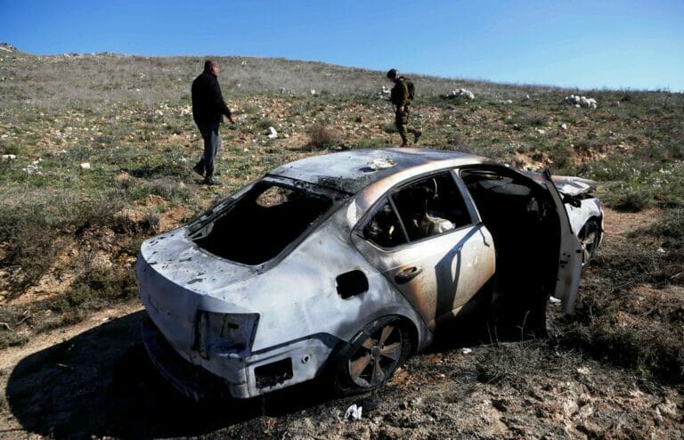 Wrack des Autos eines Aktivisten, das von extremistischen Israelis im Westjordanland angezündet wurde. (© imago images/ZUMA Wire)