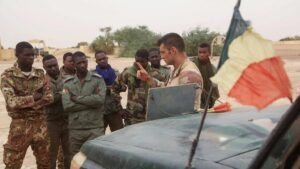 Frankreich bildet Soldaten in Burkina Faso in Terrorbekämpfung aus