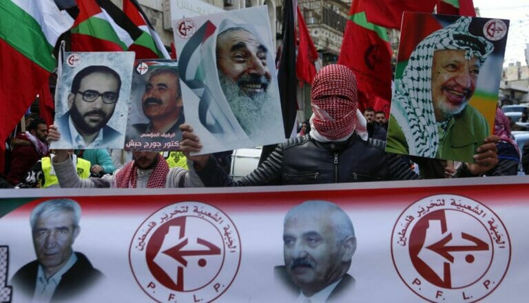Aufmarsch der PFLP zum 54. Jahrestag ihrer Gründung im Dezember 2021