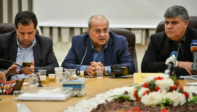 Vorsitzender der Vereinten Liste Ayman Odeh (Hadash) sowie Ahmad Tibi und Osama Sa’adi (beide Ta'al)