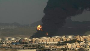 Raketenangriff der Huthi-Milizen auf Öltankanlage im saudi-arabischen Dschidda