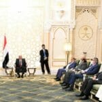 Jemens Präsident Mansur Hadi im Kreis seiner Berater in der saudischen Hauptstadt Riad