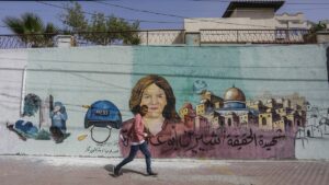 Propagandagemälde der getöteten Journalistin Shireen Abu Akleh in Gaza