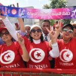 Unterstützerinnen der Freien Verfassungspartei demonstrieren gegen die Pläne des Präsidenten
