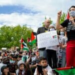 Rashida Tlaib bei einer Palästina-Demonstration im Mai 2021 (© imago images/ZUMA Wire)