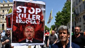 Kurden in Marseille demonstrieren gegen Erdogans Syrien-Pläne