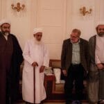 Der Großmufti des Oman, Ahmed bin Hamad Al-Khalili (mi.)