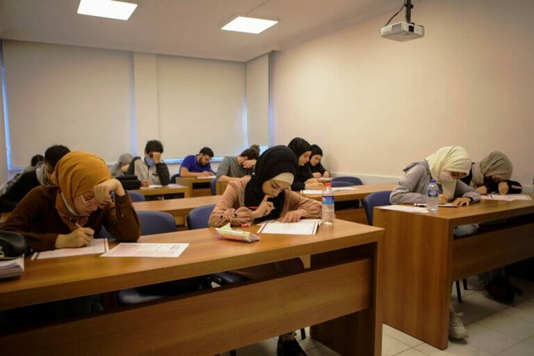 Schulklasse in der Türkei. (© imago images/ZUMA Wire)