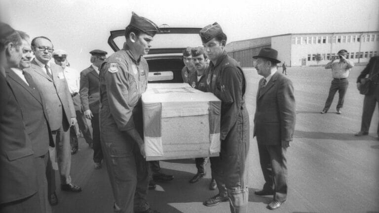 Sarg eines der elf bei den Olympischen Spielen 1972 in München ermordeten israelischen Sportlers