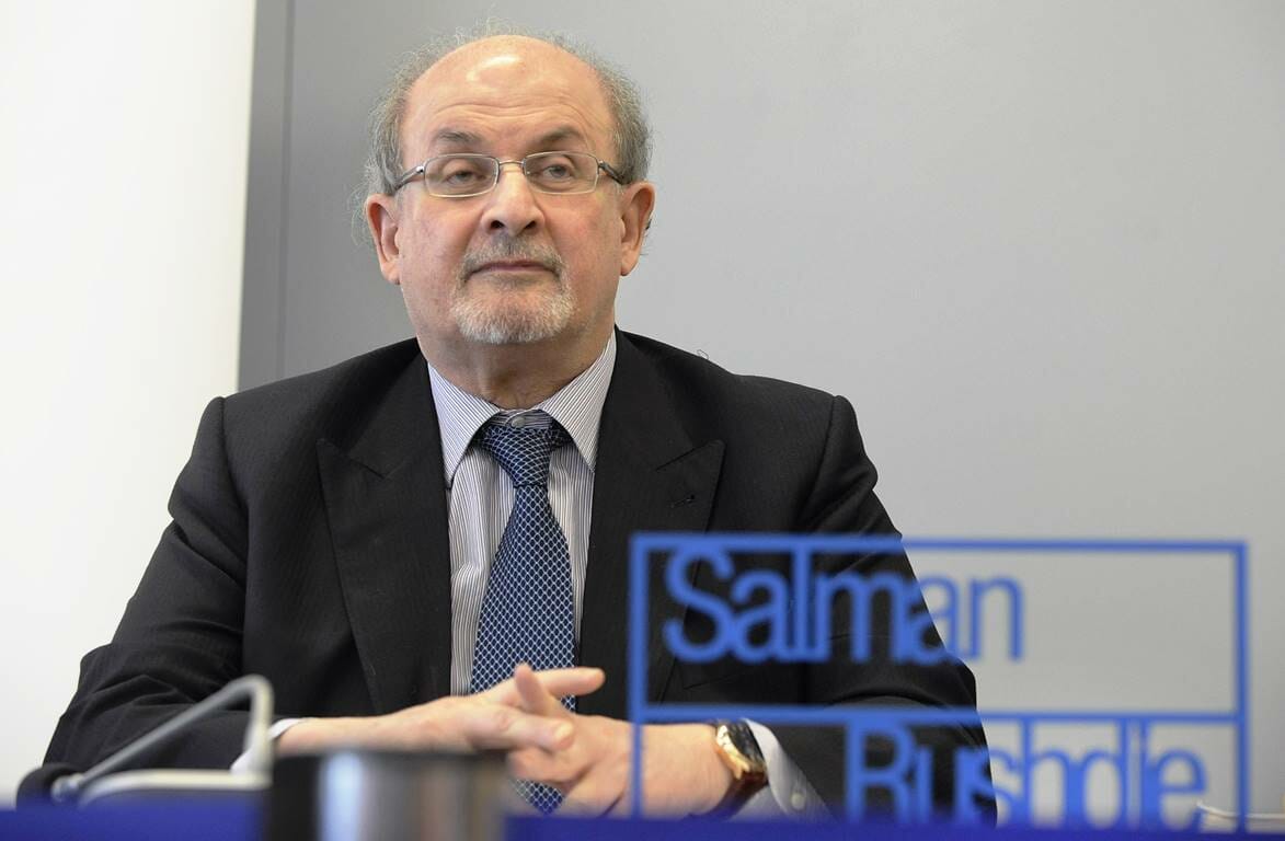 Salman Rushdie, hier auf der Frankfurter Buchmesse 2015. Wegen seiner Teilnahme boykottierte der Iran die Buchmesse. (© imago images/epd)