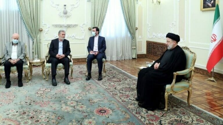 Treffen zwischen PIJ-Generalsekretär al-Nakhalah und Irans Präsident Raisi am 6. August in Teheran