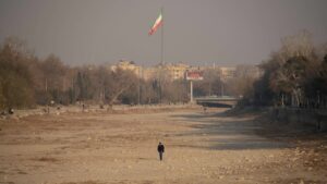 Ausgetrocknetes Flussbett im Iran
