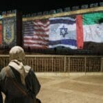 Zur Feier des Abraham-Abkommens: Flaggen der VAE und Bahrains in der Stadtmauer von Jerusalem