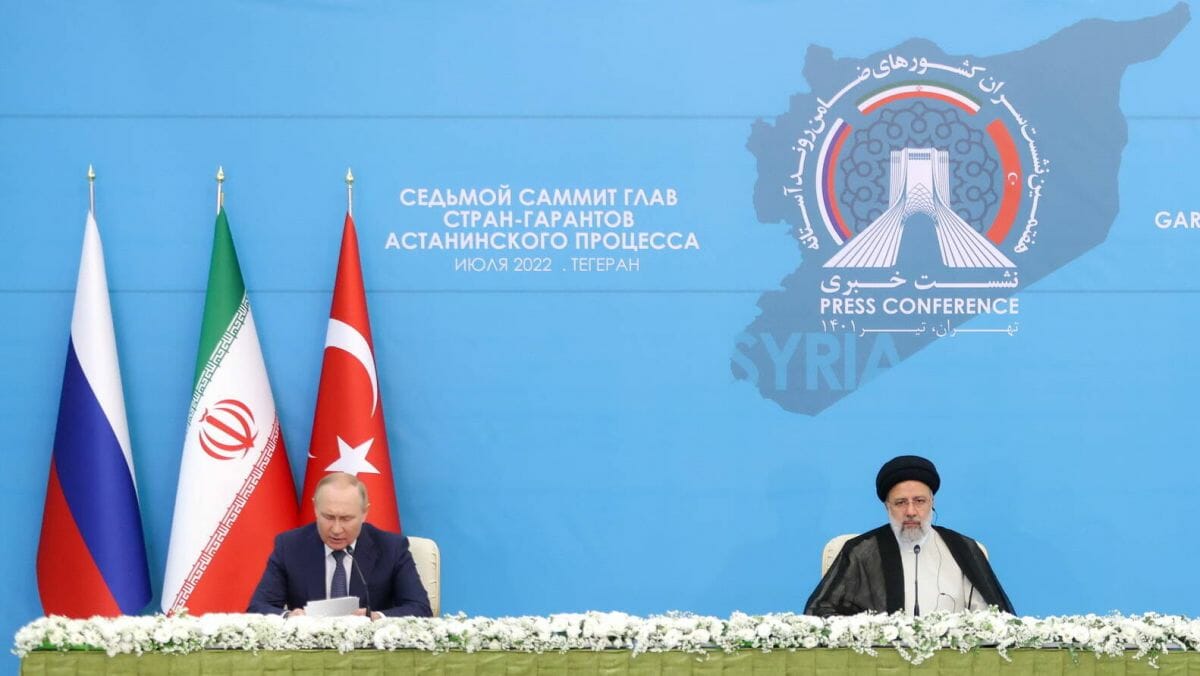 Russlands Präsident Putin und Irans Präsident Raisi auf einer Syrien-Konferenz