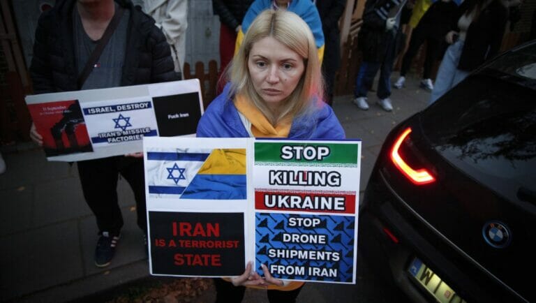 Demonstration in Warschau gegen russische Angriffe mit iranischen Drohnen