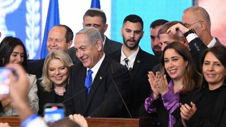 Netanjahu feiert seinen Sieg bei den Wahlen in Israel