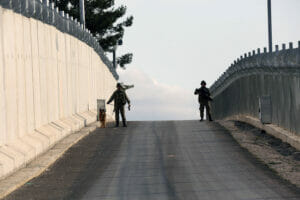 Türkische Soldaten an der syrischen Grenze: Erdogan droht mit Bodenoffensive