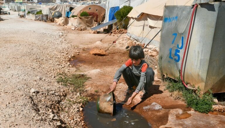 Immer mehr Flüchtlingslager in Syrien sind von der Trinkwasserversorgung abgeschnitten