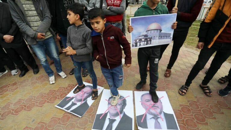Palästinenser in Gaza demonstrieren gegen Itmar Ben-Gvirs Tempelbergbesuch