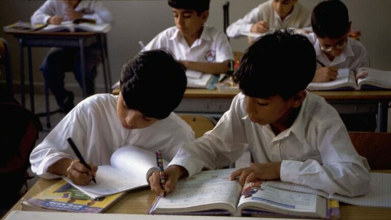 Schulklasse in den Vereinigten Arabischen Emiraten