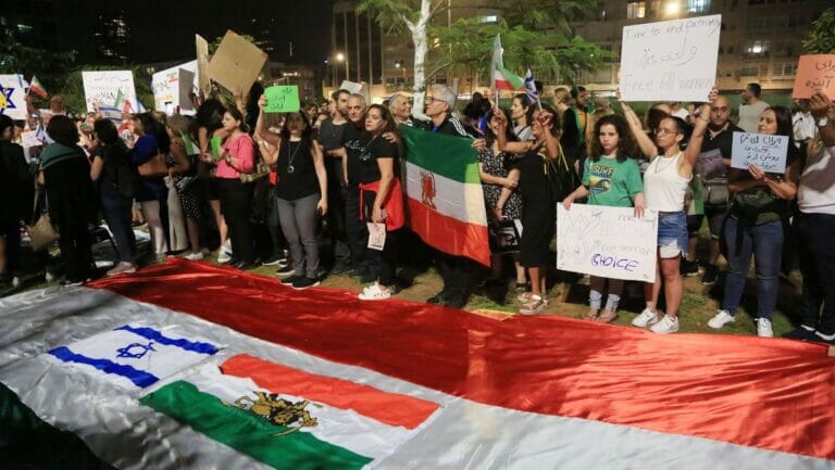 Tel Aviv: Solidaritätsdemonstration mit den Protesten im Iran
