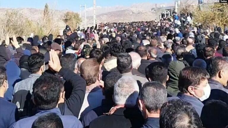 Demonstration in der iranisch-kurdischen Stadt Javanrud