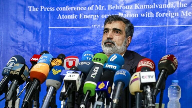 Der Iran dementiert mal wieder, waffenfähiges Uran produzieren zu wollen